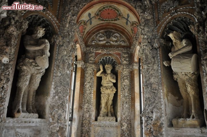 Fonte nella Rotonda ottagonale dei giardini di kromeriz
