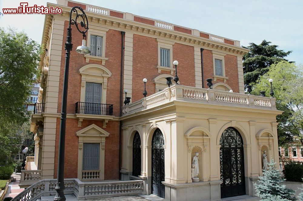 Immagine Il Museo Lázaro Galdiano di Madrid è un museo statale che ospita una collezione privata - foto © CC BY-SA 3.0 es, Enlace