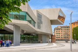 Vista esterna del MAXXI - Museo nazionale delle arti del XXI secolo, inaugurato nel 2010 a Roma - foto © Ugis Riba / Shutterstock.com