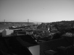 Miradouro de Santa Catarina, vista sul Tejo e ...