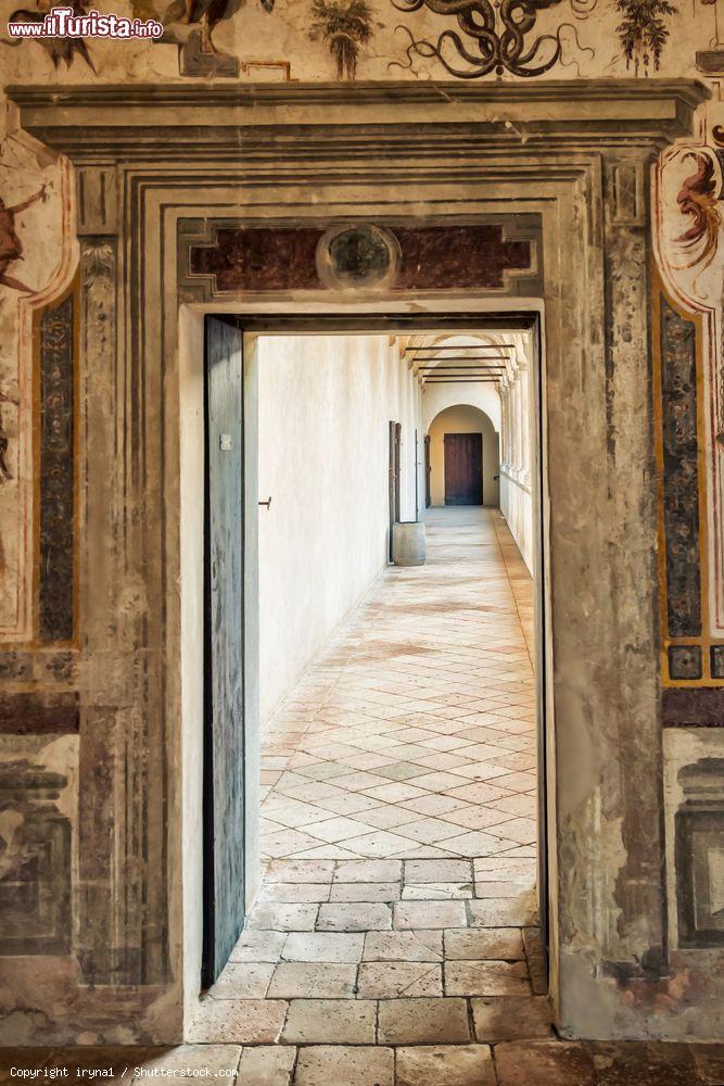 Immagine La visita al Castello di Torrechiara famoso per una leggenda di un fantasma. - © iryna1 / Shutterstock.com
