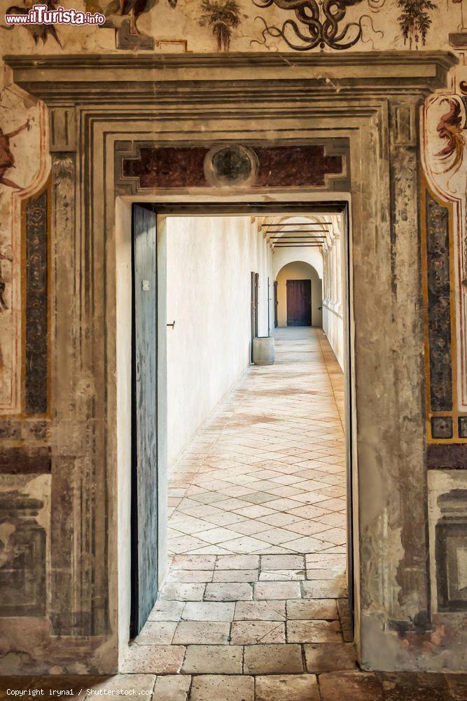 Immagine La visita al Castello di Torrechiara famoso per una leggenda di un fantasma. - © iryna1 / Shutterstock.com