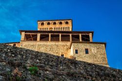 Loggia e torrione nel Castello di Torrechiara nel parmense