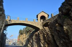 Ponte di accesso alla Cappella Santa Maris di Alassio