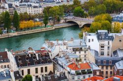 Parigi, Francia: vista aerea della Senna e di una parte dell'Île de la Cité.