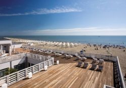 Terrazza delle Terme di Punta Marina, sulla spiaggia vicino a Ravenna