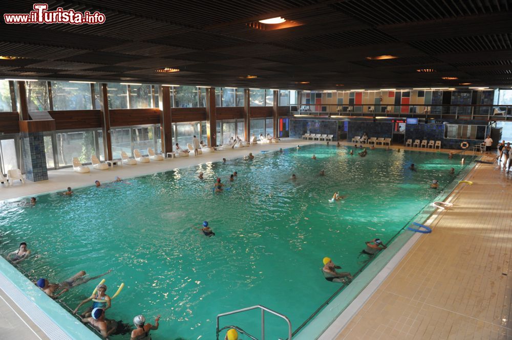 Immagine La grande piscina delle Terme di Cervia in Emilia-Romagna