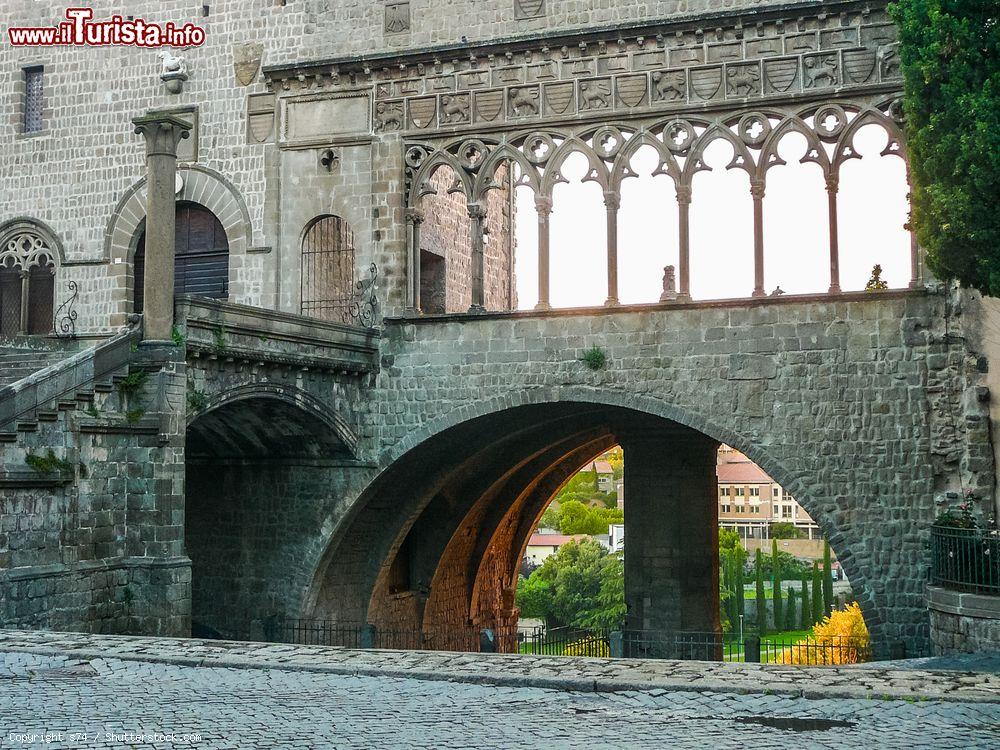 Immagine La Loggia delle benedizioni del Palazzo dei Papi di Viterbo - © s74 / Shutterstock.com