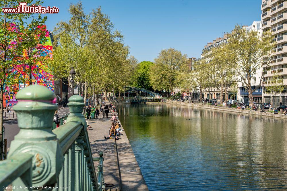 Immagine Panorama estivo del canale Saint-Martin nel X° arrondissement di Parigi, Francia - © Antoine2K / Shutterstock.com