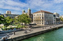 L'argine del canale e il quarteire Saint-Martin a Parigi, in Francia - © Kiev.Victor / Shutterstock.com