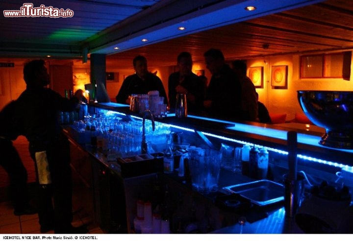 Photographer: Maria Sirvi - ICEHOTEL: N'ice bar
