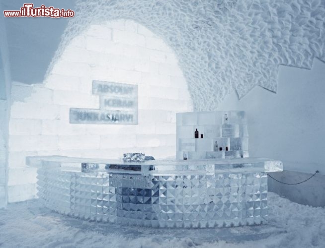 Photographer: Christopher Hauser - Artist/s: Jon Nilsson, Jens Thoms & Mats Nilsson - ABSOLUT ICEBAR JUKKASJRVI: Struck the nerve
