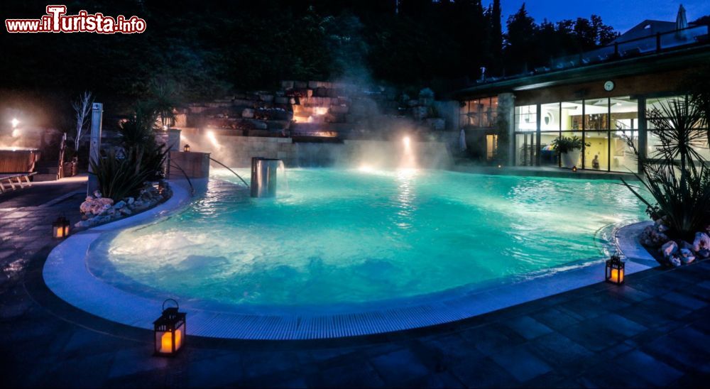 Immagine Lo Stabilimento termale Roseo Hotel Euroterme a Bagno di Romagna. E' uno dei tre stabilimenti della cittadina romagnola in provincia di Forlì / Cesena