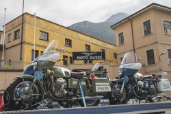 Motociclette vintage della Polizia a Mandello ...