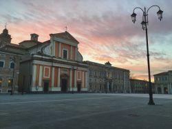 La Cattedrale di Senigallia al tramonto, è stata elevata al rango di Basilica Minore negli anni '30