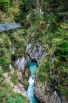 Le acque turchesi della Gola degli Spiriti (Leutaschklamm) al confine tra Austria e Germania