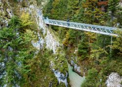 Leutaschklamm: la gola degli Spiriti e il ponte sospeso al confine tra Austria e Germania