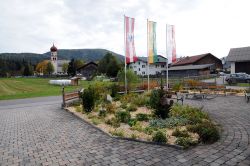 Il giardino all'ingresso del Museo Ganghofer di Leutasch, Tirolo, Austria. Il museo è immerso nella natura e offre suggestivi scorci panoramici © Sonja Vietto Ramus
