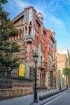 Il primo esempio di Art Nouveau: Casa VIcens a Barcellona - © Valery Egorov / Shutterstock.com