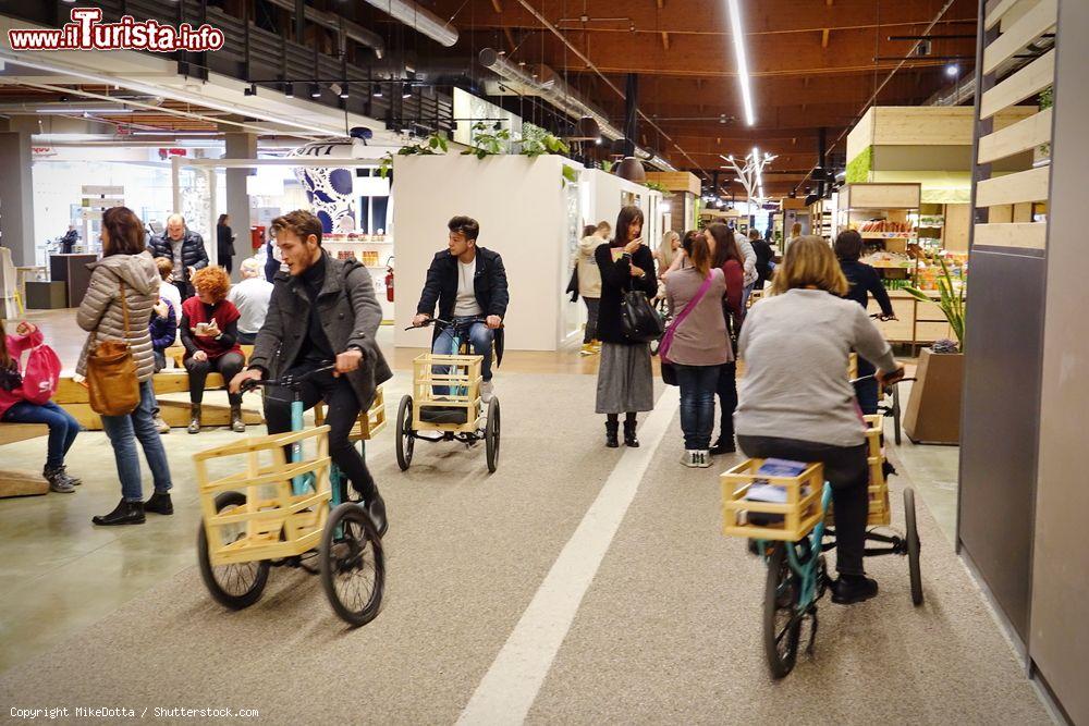 Immagine Fico Eataly World, Bologna: la grande vetrina delle aziende italiane che si dedicano al cibo. Fico è l'acronimo di Fabbrica Italiana Contadina - © MikeDotta / Shutterstock.com