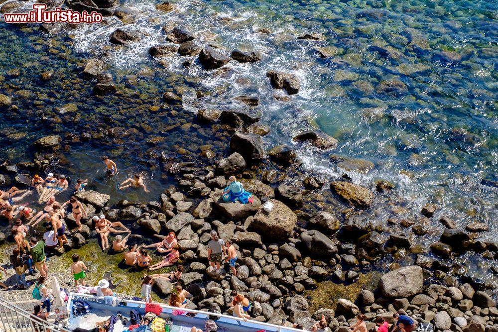 Immagine Le sorgenti termali del Sorgeto nel mare di Ischia. - © EugeniaSt / Shutterstock.com