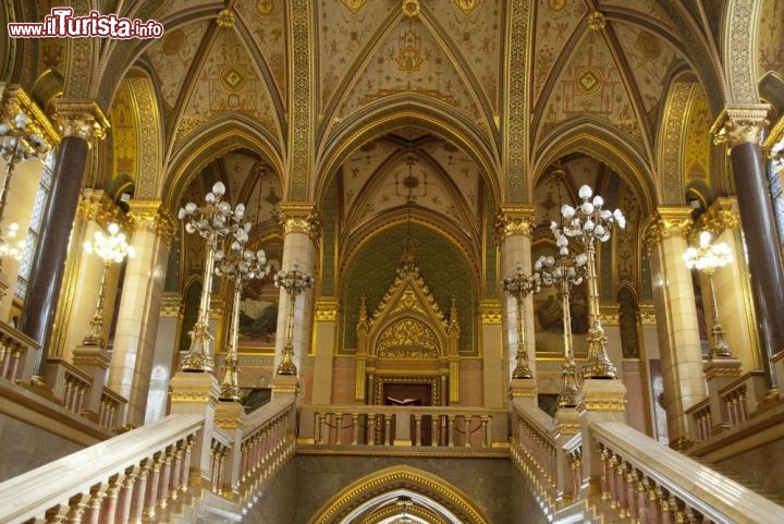 Immagine Interno parlamento budapest - © danileon / Shutterstock.com