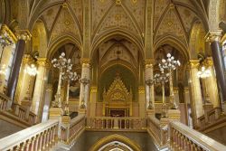 Interno parlamento budapest - © danileon ...