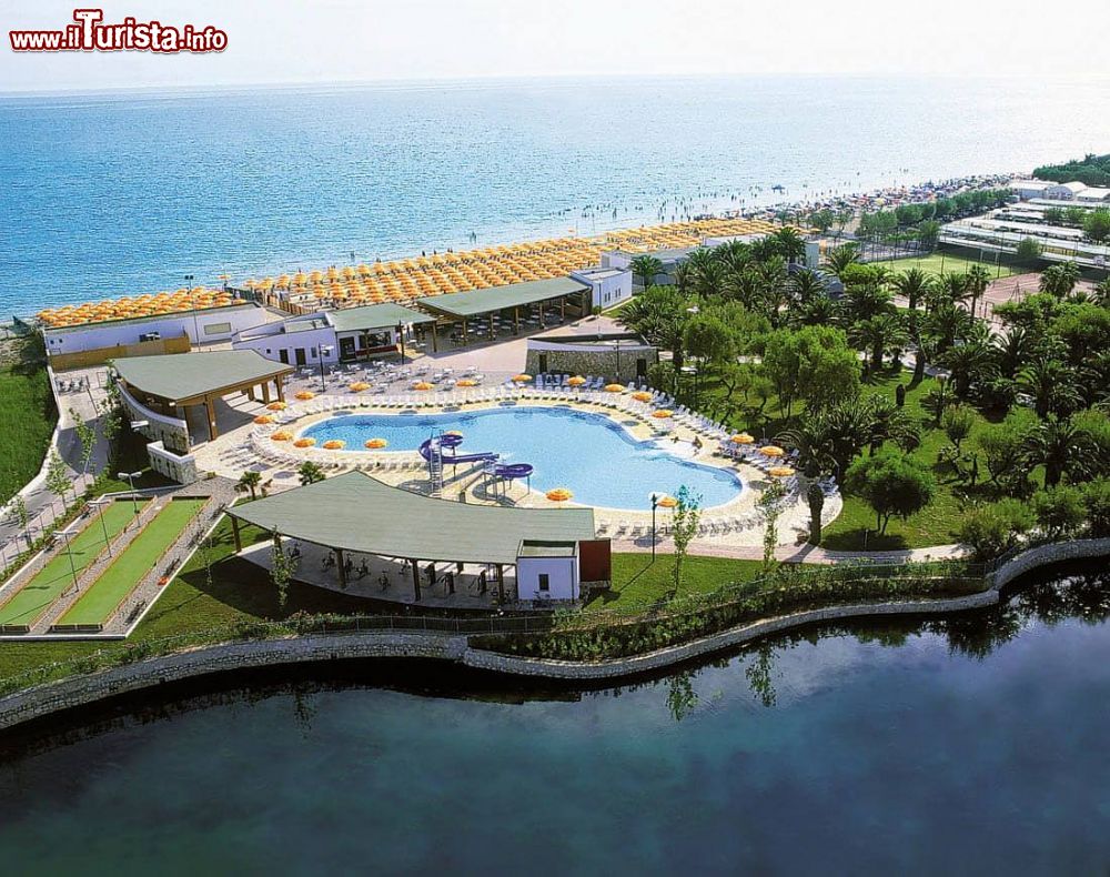 Immagine Le terme di Torre Canne sul mare della Puglia