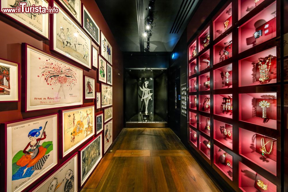 Immagine La visita al Museo Yves Saint Laurent a Parigi - © Luc Castel / www.museeyslparis.com