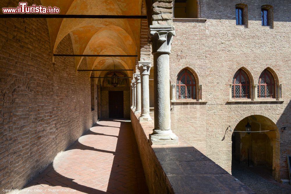 Immagine Visita al Castello di Fontanellato, si trova in centro alla città emiliana - © Stefano Ember / Shutterstock.com