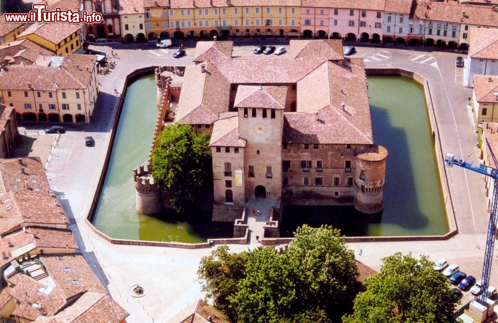 Immagine Vista aerea della Rocca Sanvitale di Fontanellato (Parma)