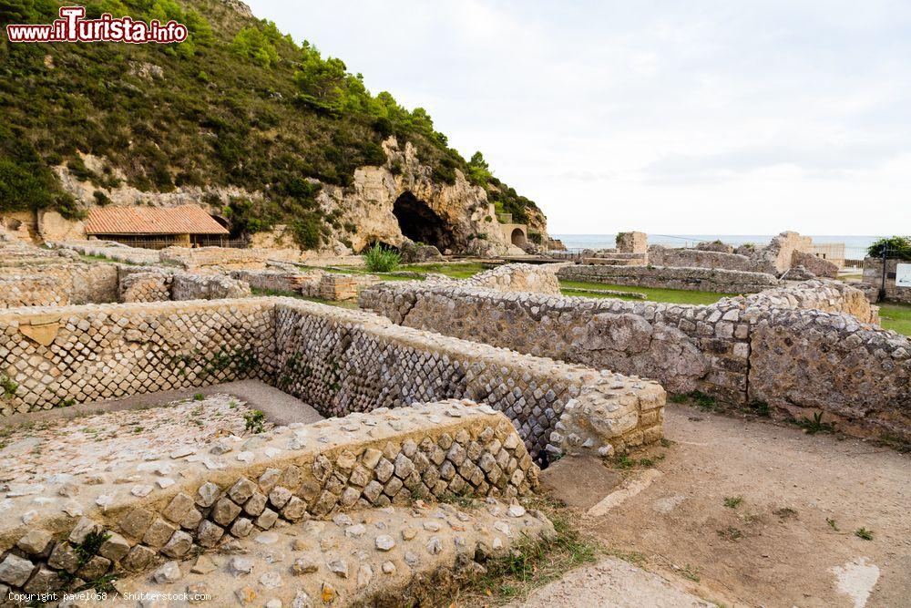 Immagine Particolare delle rovine di Villa Tiberio a Sperlonga, Lazio - © pavel068 / Shutterstock.com