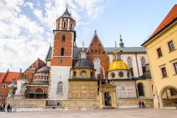 KRAKOW, POLAND - APR 29, 2015: Part of the Wawel Royal Castle in Krakow, Poland. The castle was built at the behest of Casimir III the Great - © Anton_Ivanov / Shutterstock.com