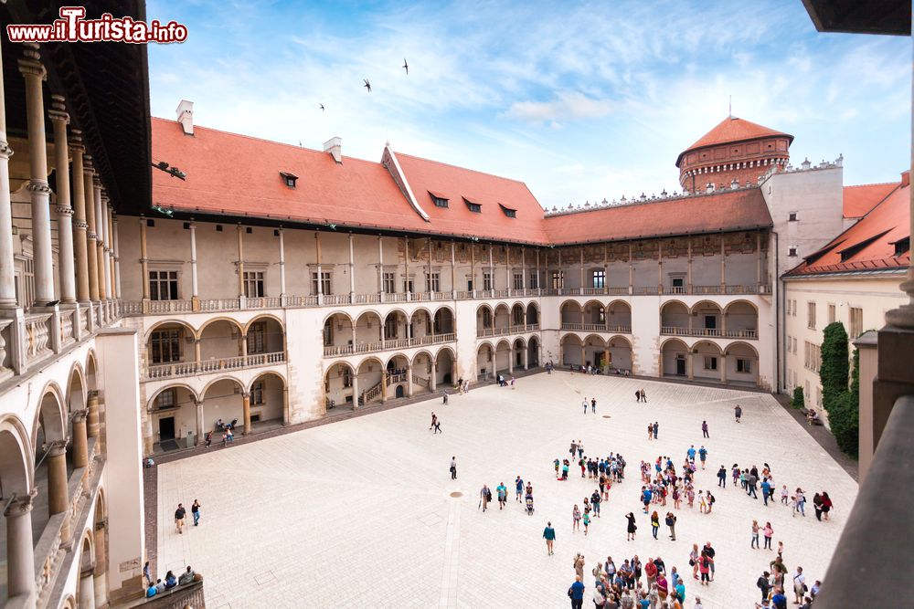 Immagine The inner courtyard of the Wawel Castle in Krakow, Poland. Renaissance