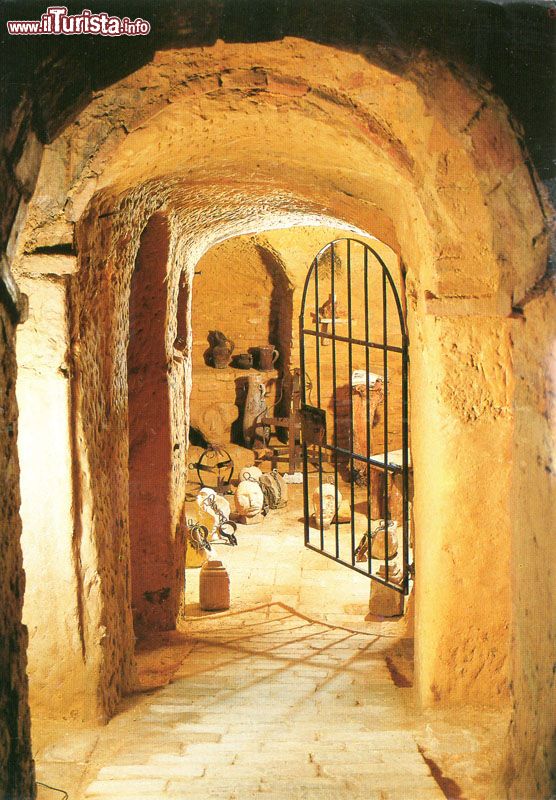 Immagine Al Museo Storico di Gradara è possibile visitare le grotte del borgo