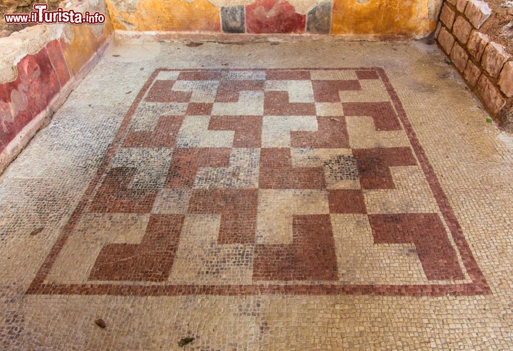 Immagine La stanza del mosaico geometrico alla VIlla dei Mosaici di Spello, Umbria