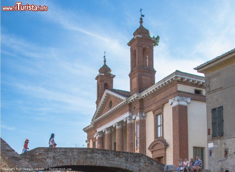 Immagine Il Museo Delta Antico del Po si trova nell'ex Ospedale degli Infermi a Comacchio - © Pier Giorgio Carloni / Shutterstock.com