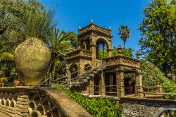 I giardini di Villa Comunale a Taormina, in estate