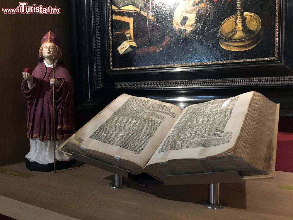 Immagine Il Museo della Bibbia di Amsterdam offre pezzi unici, opere d'arte, plastici e vario materiale utile per conoscere la storia del libro più famoso nel mondo (Olanda) © Sonja Vietto Ramus