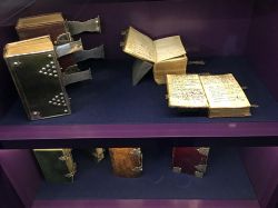 Bibbie storiche esposte al Museo Bijbles di Amsterdam in Olanda © Andrea Mazza
