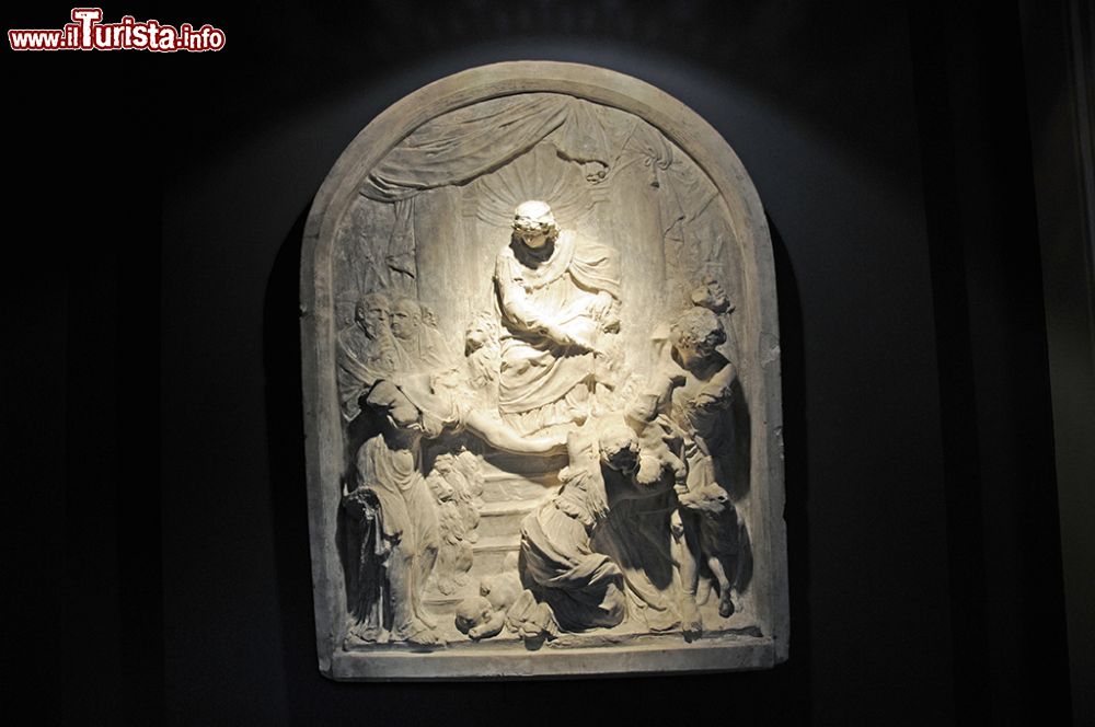 Immagine Un bassorilievo esposto al museo della Bibbia di Amsterdam, in Olanda © Sonja Vietto Ramus