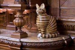 La visita al Museo dei Gatti, un particolare dell'interno del Cat Cabinet di Amsterdam - © Jorge Royan / www.royan.com.ar, CC BY-SA 3.0, Wikipedia
