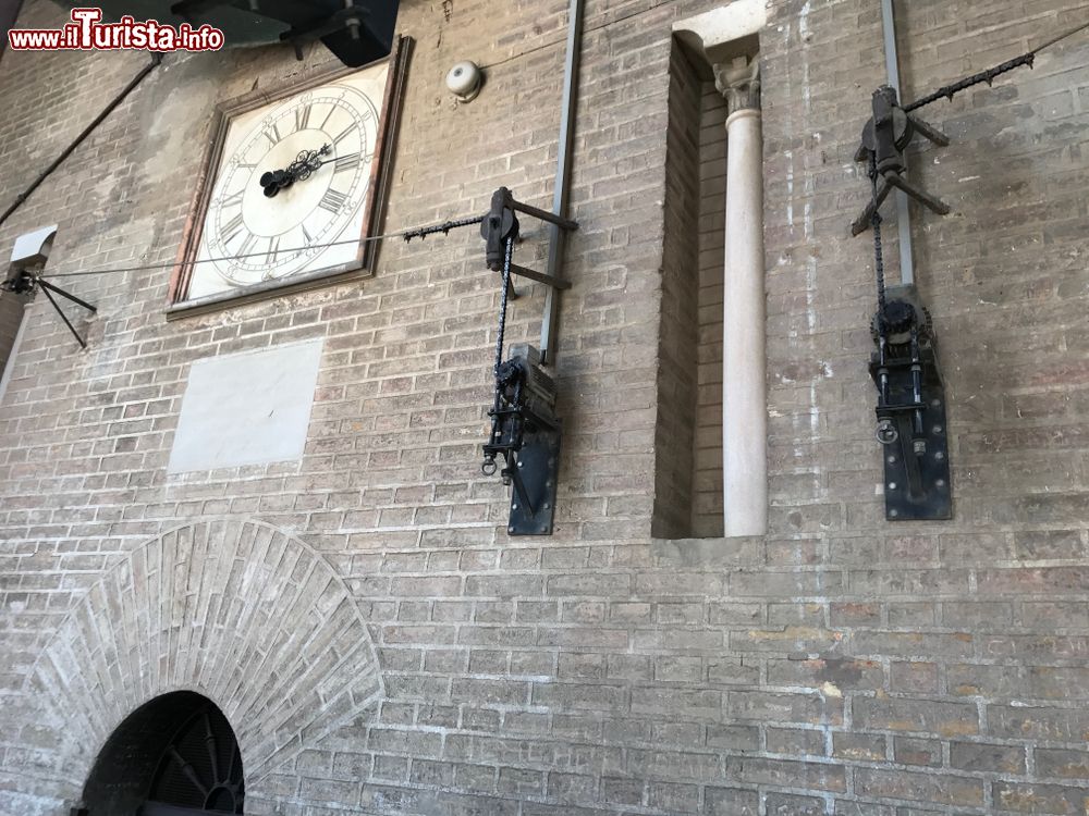 Immagine Interno della Giralda, l'ingresso è compreso nel biglietto della visita alla Cattedrale di Siviglia