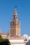 Uno dei simboli della Spagna, la Giralda, un tempo era il minareto della Moschea di Siviglia