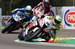 Moto impegnate alla Variante Alta del Circuito di Imola durante il Campionato mondiale della Superbike - © Mau47 / Shutterstock.com