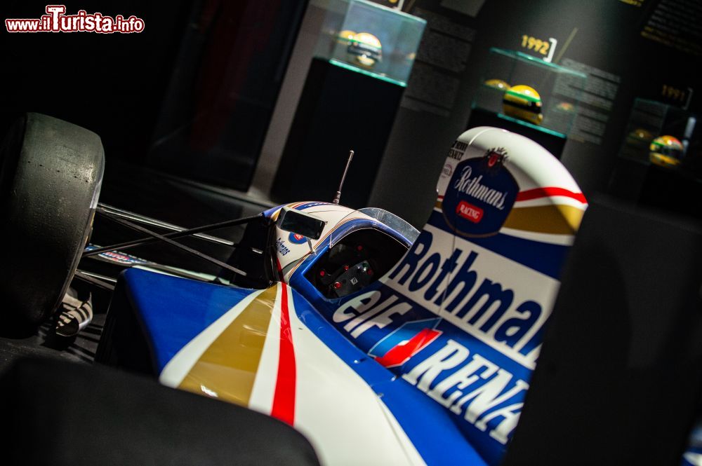 Immagine La Williams Reanault FW15D del 1994 guidata da Senna, in mostra al Museo dell'Autodromo di Imola - © MAICC