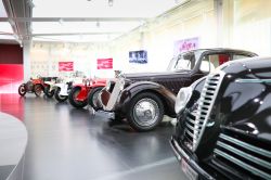 Alcune automobili vintage Alfa Romeo al museo storico di Arese - © Ion Sebastian / Shutterstock.com