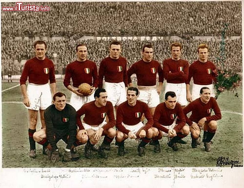 Immagine La storica squadra del Grande Torino, anno 1948 49, scomparsa con il disastro di Superga