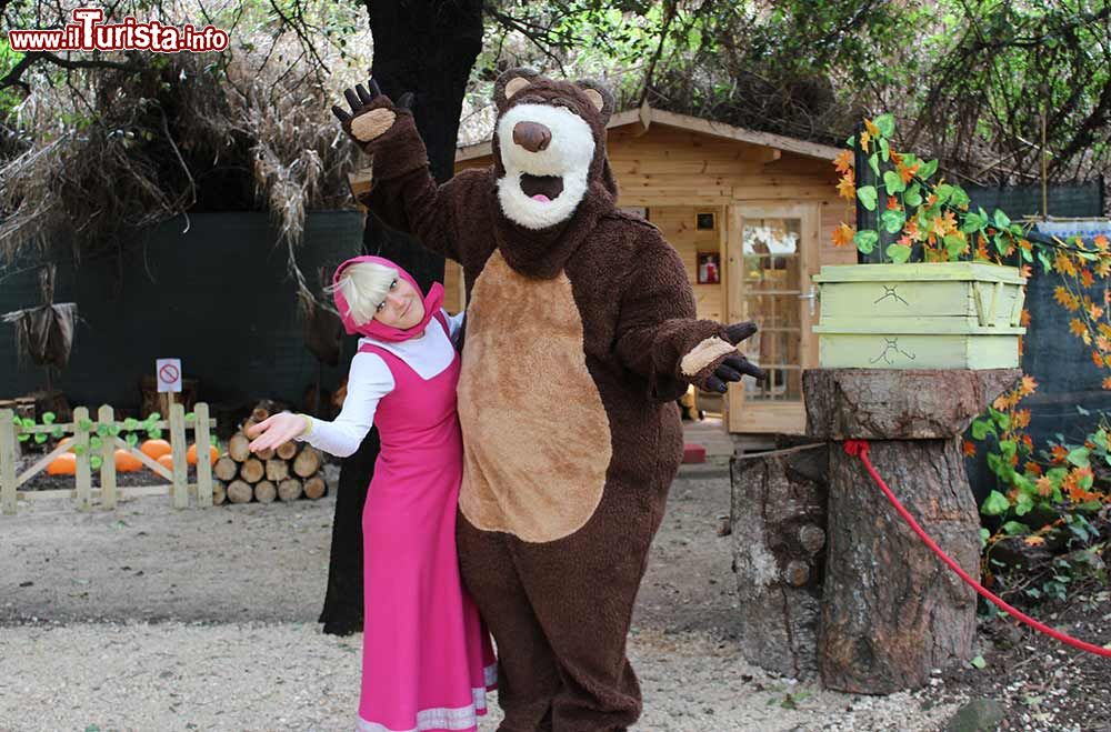 Immagine Anche Masha e Orso l Castello di lunghezza, interno parco Fantastico Mondo del Fantastico a Roma - © www.fantasticomondo.it