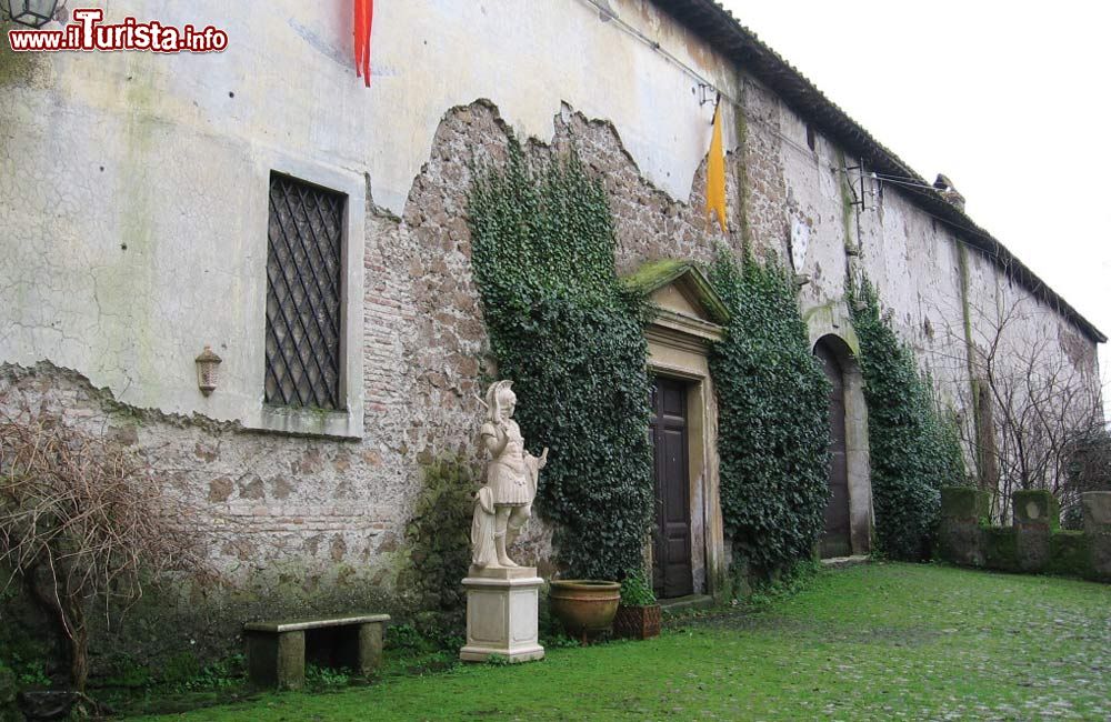 Immagine Esterno edificio del Castello di Lunghezza, manero alle porte di Roma nel Lazio - © www.castellodilunghezza.it/